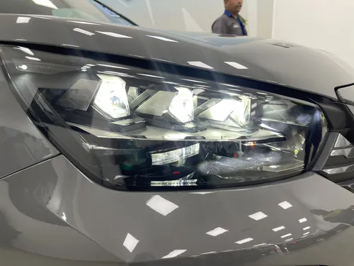 Peugeot E-2008 (100% Eléctrica) 2025