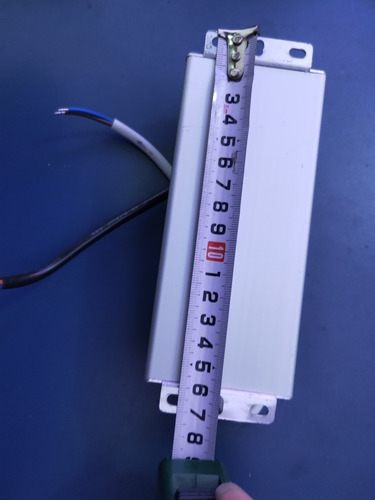 Imagem 4 de 5 de Fonte Blindada 12v 100w Prova Dagua