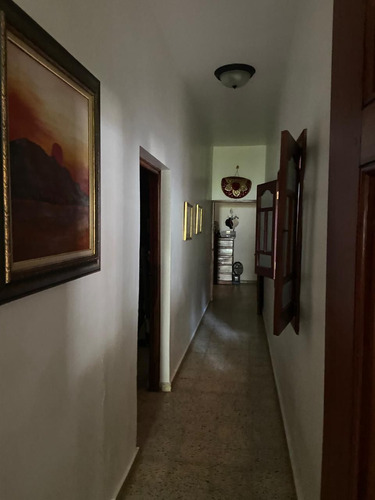 En Venta Casa/solar De Esquina En El Millón Con 509m2, Niveles 5+1