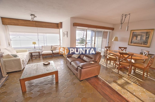 Imagen 2 de 17 de Apartamento En Alquiler Playa Mansa