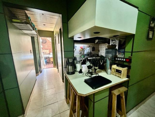 Ph Tipo Casa De 3 Amb, Con Patio Y Terraza Propia En Pque. Avellaneda, En Venta