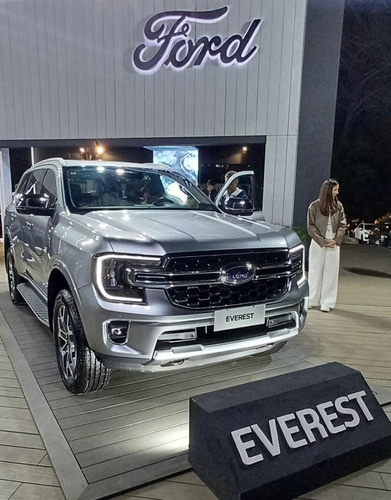 Ford Everest 2.3 Gtdi Titanium 4X4 At