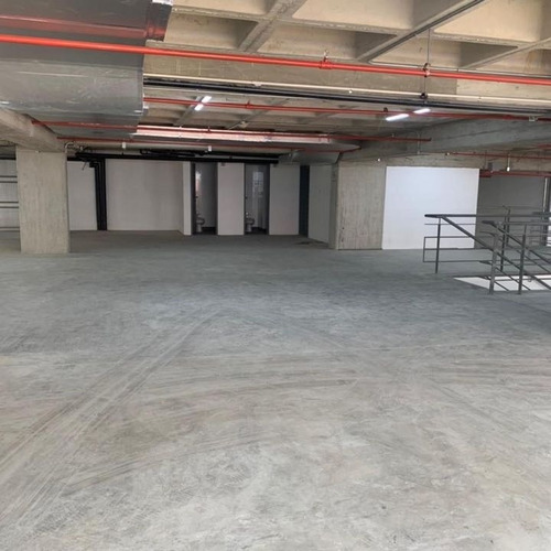 Imagen 11 de 16 de Planta Baja Industrial / Comercial En Alquiler - Urb. La Urbina