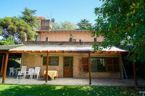 Imagen 29 de 30 de Venta , Casa Con Parque Y Pileta Parque Leloir, Ituzaingo