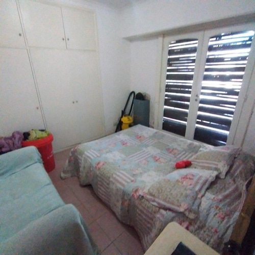 Espacio Para Fábrica + Chalet En Primer Piso