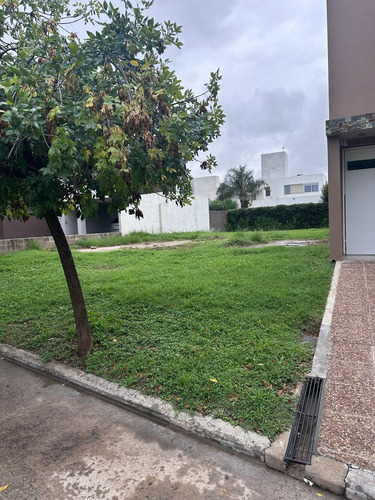 Terreno En Altos De Manantiales - Interno