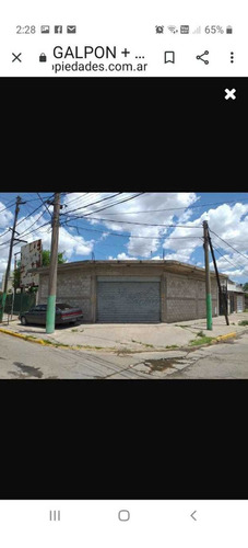 Galpón Con Departamento De 3 Ambientes
