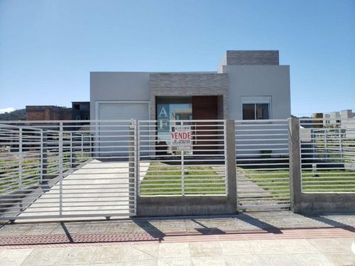 Imagem 1 de 9 de Casa Alvenaria Para Venda Em Ambrósio Garopaba-sc - Kv700