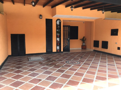 Imagen 2 de 8 de Marisol Castro Vende Townhouse En San Diego | Conjunto Residencial El Liral | Foth-370