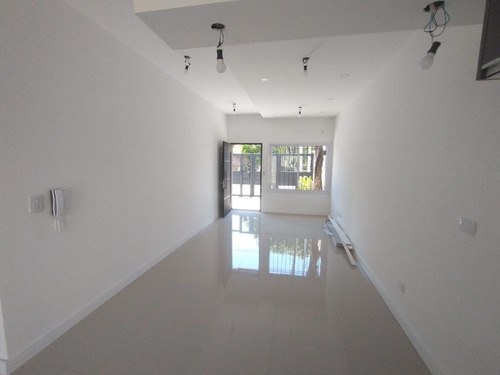 Imagen 5 de 14 de Casa Ph En Venta En Castelar Sur