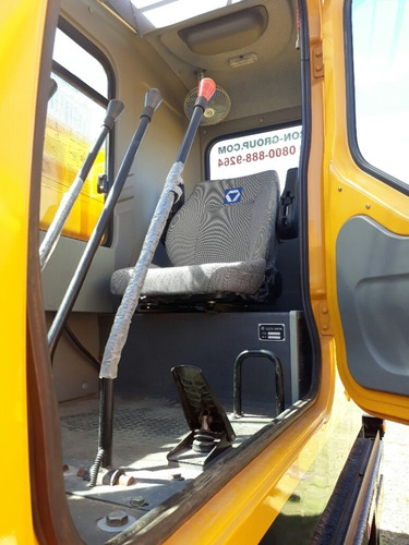 Grua 12 Toneladas Xcmg Sobre Camion Qy 12 Tn