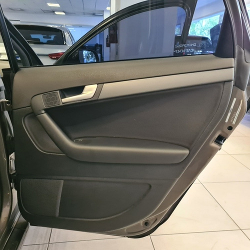Imagen 16 de 25 de Audi A3 Sportback 1.4 Tfsi Stronic 122cv Usado 2013 2010