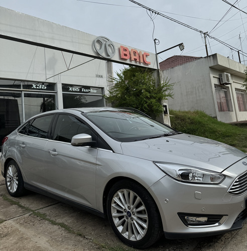 Ford Focus III 2.0 Sedan Titanium At6
