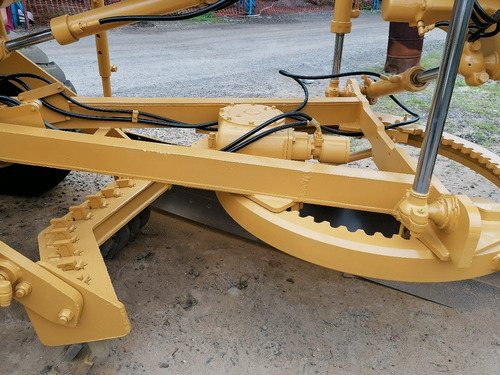 Imagen 12 de 14 de Motoniveladora Caterpillar 130 G
