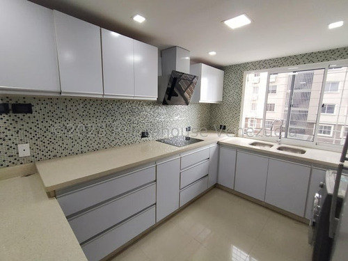 Maria Luisa Mendoza Vende Espectacular Apto, Amoblado, A Estrenar Cocina Equipada Piso De Porcelanato Baño Closet Aprovecha En Excelente Zona Este  2     4     1   2    5    8   6