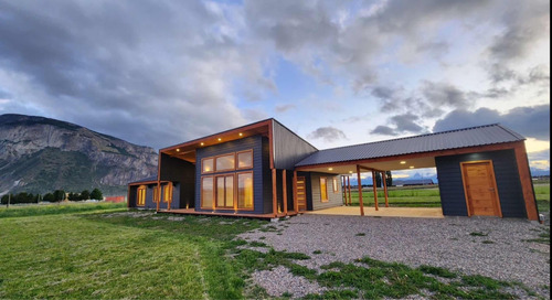 Casa En Venta Coyhaique 3 Dormitorios 3 Baños