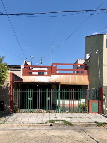 Casa En Venta En Mataderos