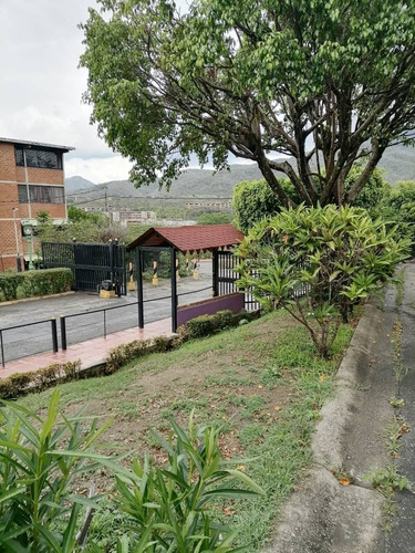 Imagen 6 de 8 de Apartamento En Venta Terrazas Del Este (0424-1671963)