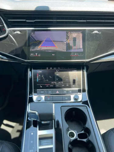 Audi Q7 .