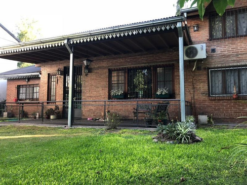 Imagen 1 de 12 de Casa - Barrio Parque Leloir