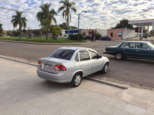 Chevrolet Corsa Classic Full