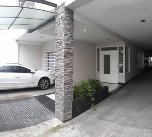 Departamento En Duplex 3 Ambientes Con Cochera. Villa Del Parque