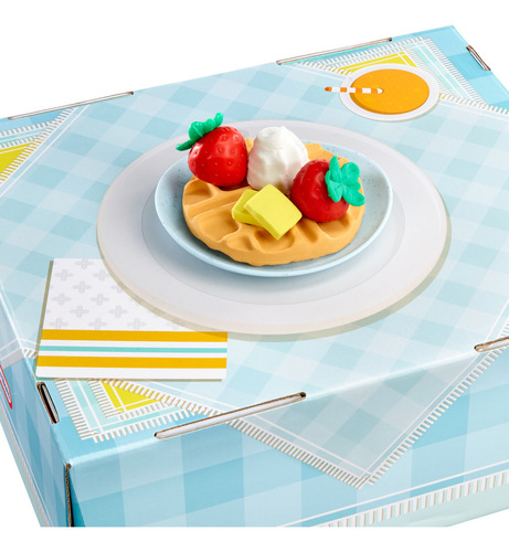 Little Tikes Creative Chefs Kit de Waffles - Set de Cocina Infantil con Arena Make-It! Mix, Máquina de Waffles Realista, 18 Accesorios y Mesa de Juego Plegable, No Comestible