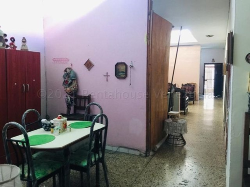 Imagen 19 de 30 de Casa Comercial, Estrategíca Ubicación Al Este En Venta En Barquisimeto. Zona Centro- Este , Arnaldo J. López Tlf. 04245257450. Cód. 22-10701 Lara, Venezuela