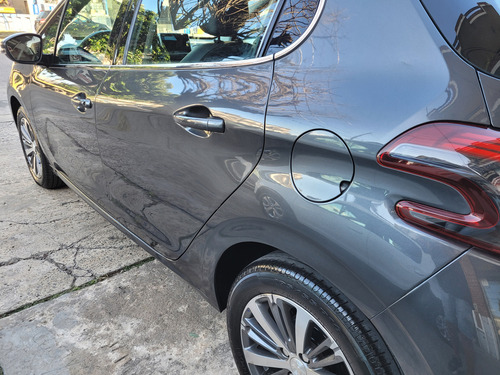 Peugeot 208 1.6 Feline