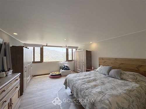 Casa En Venta De 3 Dorm. En Lo Barnechea