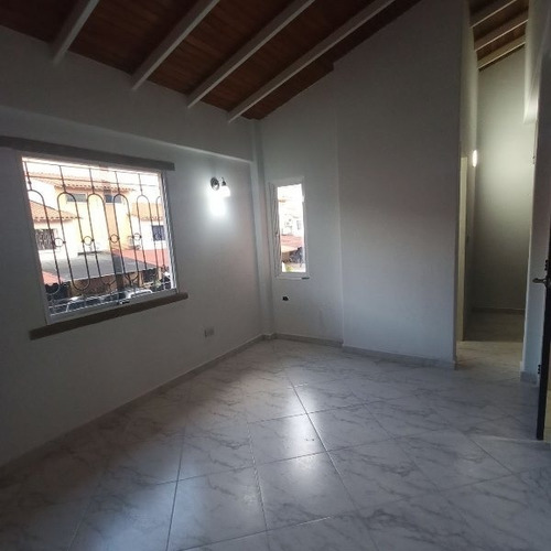 Imagen 5 de 19 de Town House En Res. Aves Del Paraíso, Foth-261