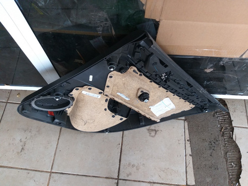 Panel De Puerta Trasera Izquierda Golf Gti 2018 (Usado)
