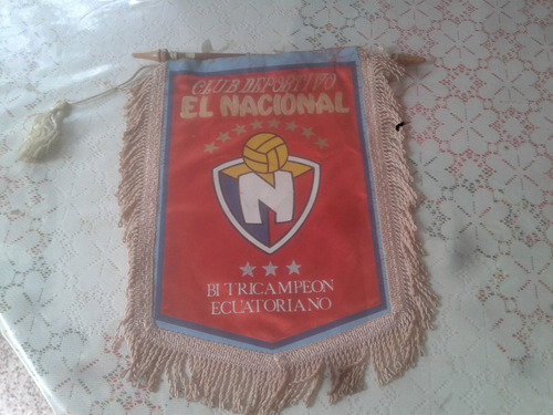 Futbol Antiguo Banderin Club Nacional De Ecuador