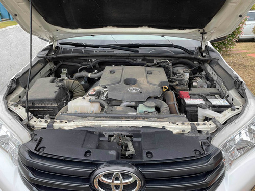 Imagen 10 de 11 de Toyota Hilux 2019 2.4 D.cab. T.dsl Dx