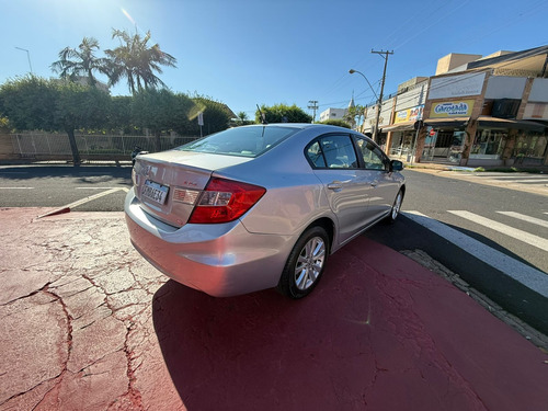 Honda Civic 1.8 Lxs Flex Aut. 4p