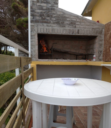 Imagen 19 de 25 de Casa Con Gran Vista Al Mar En La Paloma,(precio Marzo A Nov)