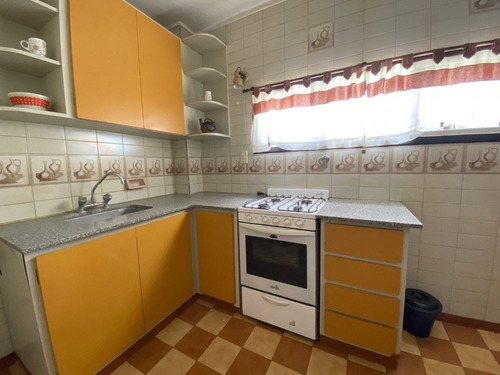 Imagen 13 de 20 de Departamento De 3 Ambientes A La Calle En Chauvin