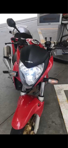 Imagem 1 de 6 de Honda Cb300