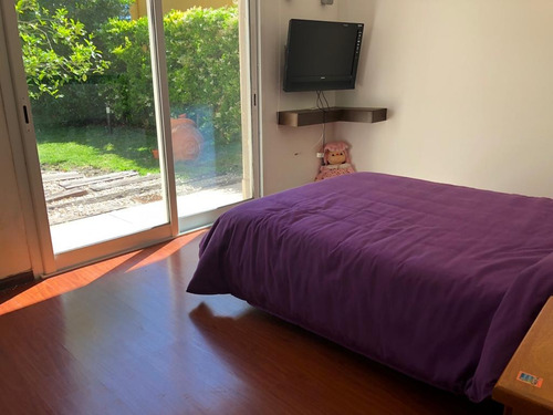 Casa Moderna En El Golf Country Club