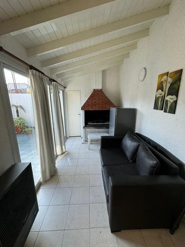 Ph En Venta - 4 Dormitorios 3 Baños - Cochera - 170mts2 - Villa Sarmiento