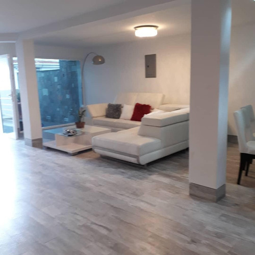 Imagen 2 de 6 de Casa Alto Prado