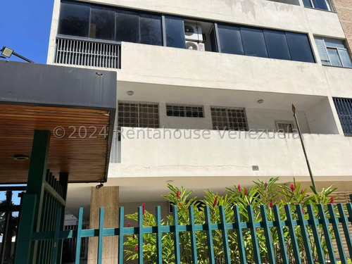 Hermoso Apartamento En Colinas De Bello Monte Edificio Muy Bien Mantenido Mls 24-18392 Zr