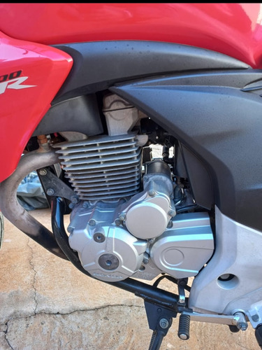 Imagem 10 de 11 de 2015 Cb300r