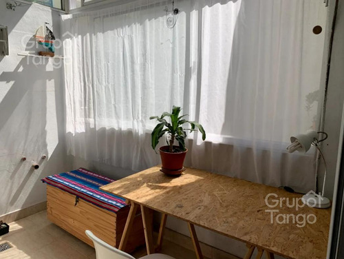 Venta Ph 2 Ambientes En Villa Crespo Con Patio Apto Crédito