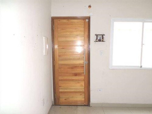 Imagem 2 de 30 de Triplex Sobrado Novo Com 02 Dormitórios 01 Suíte 02 Banheiros Condomínio Fechado Na Vila S. Jorge São Em Vicente Imóvel Este Bem Grande Com 110 M2 Util É Bem Arejado Iluminado Com Churrasqueira Próxi