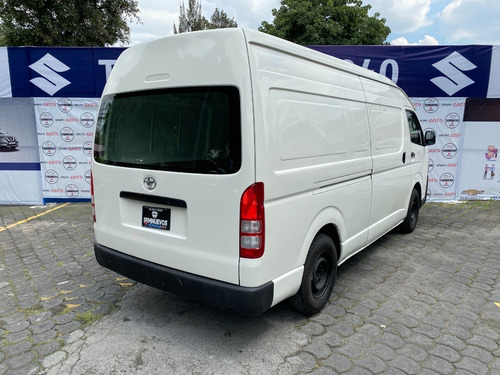 Imagen 5 de 15 de Toyota Hiace Panel Super Larga 2019