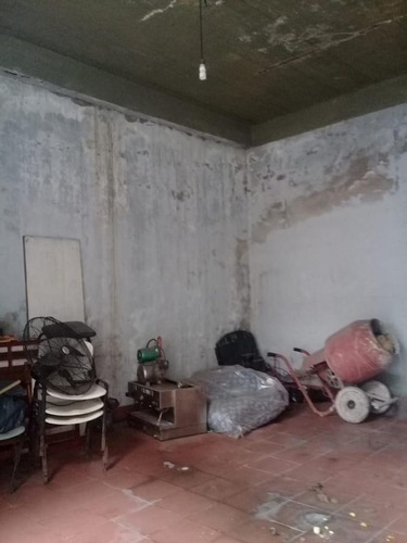 Deposito Con Vivienda Sobre Lote 8,66 X 31- Munro-oeste