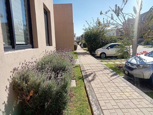 Casa En Renta Amueblada En Zibata, Inspira