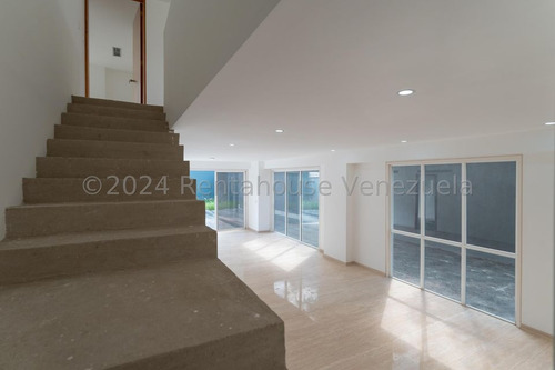 Apartamento En Venta Los Palos Grandes Mls #23-27462