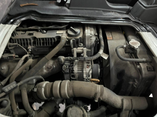 Imagem 8 de 10 de Kia Bongo K2500 2019c/ Baú Bx Km Financiamos